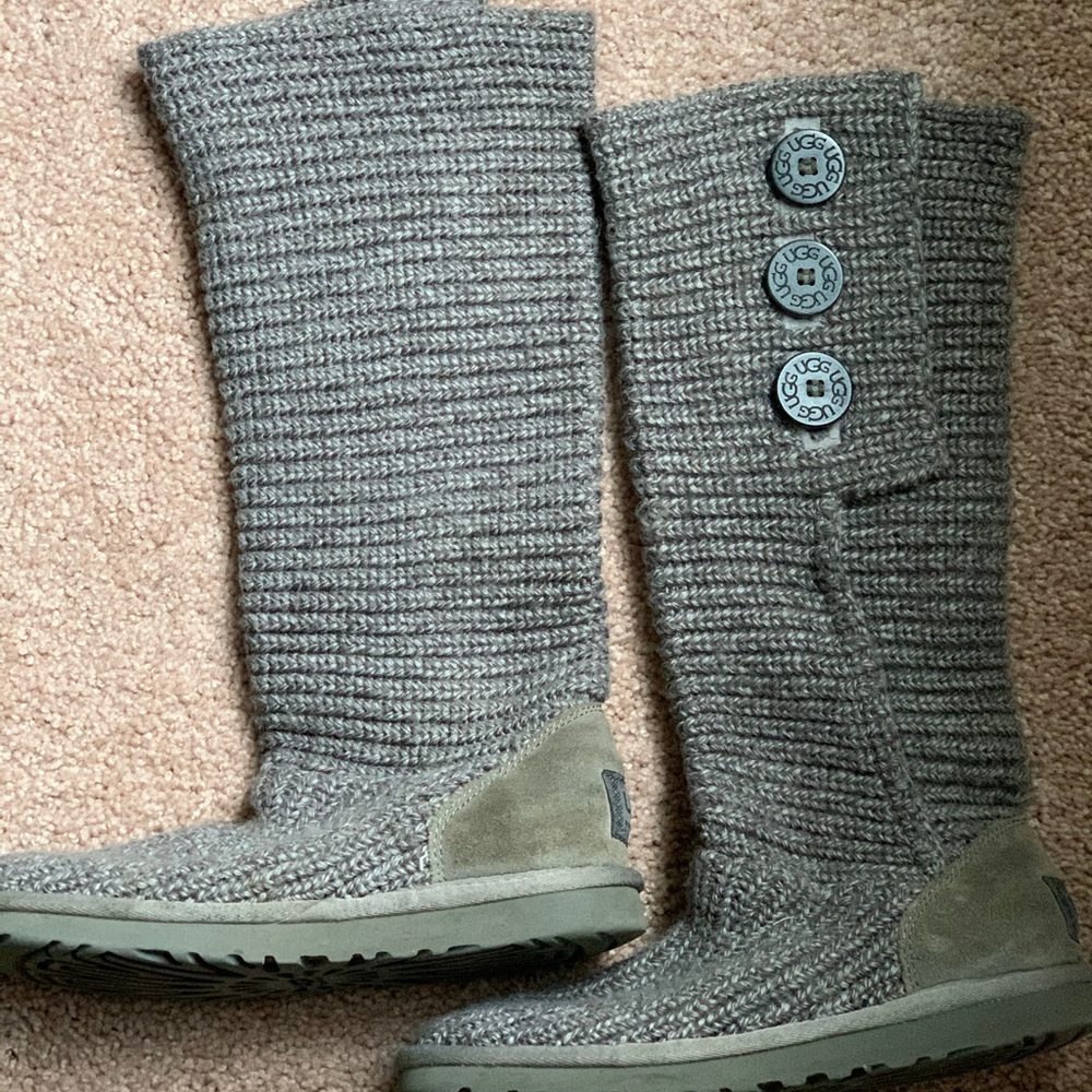 Classic Cardy Boot - Sweater Uggs